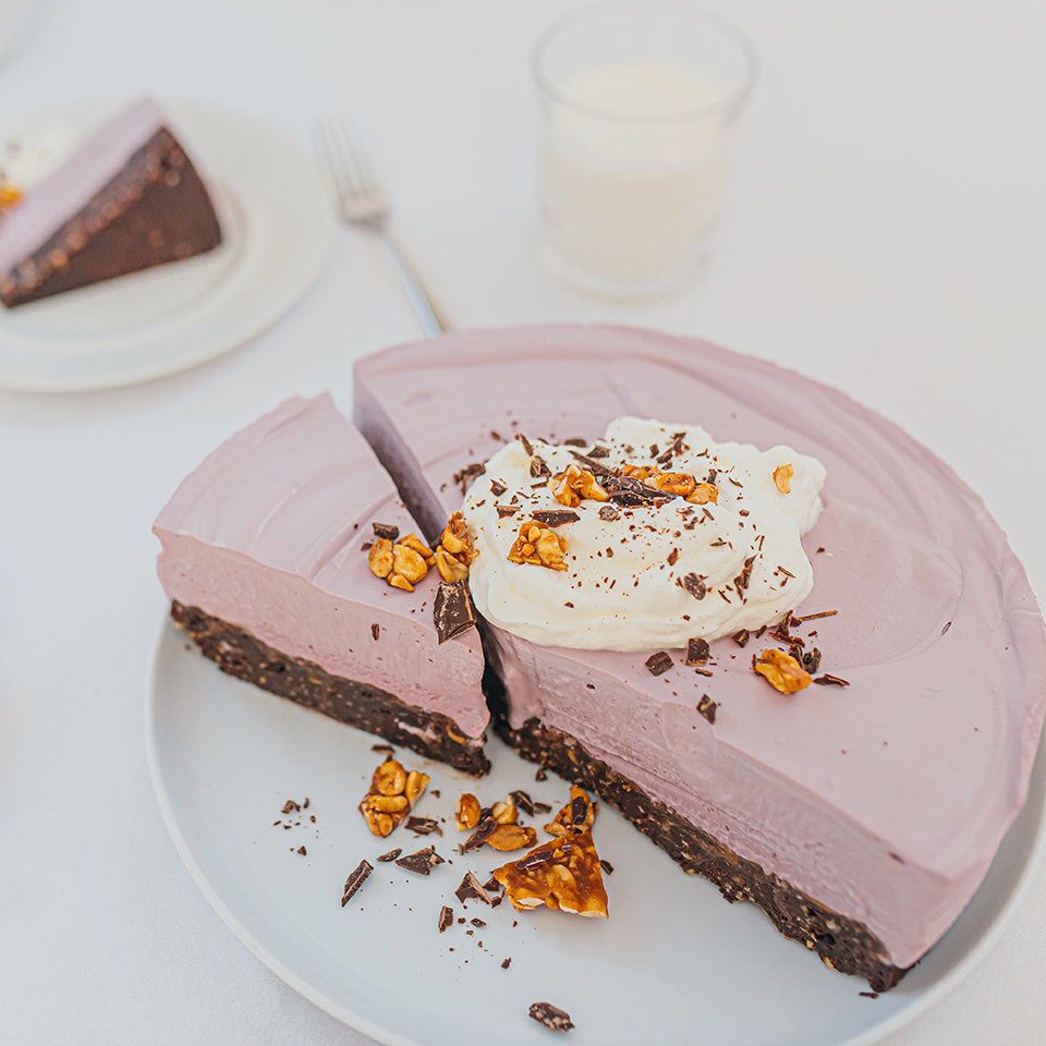 Frozen Chocolate, Peanut Butter and Grape Pie, a delicious recipe by Lassonde Food Service