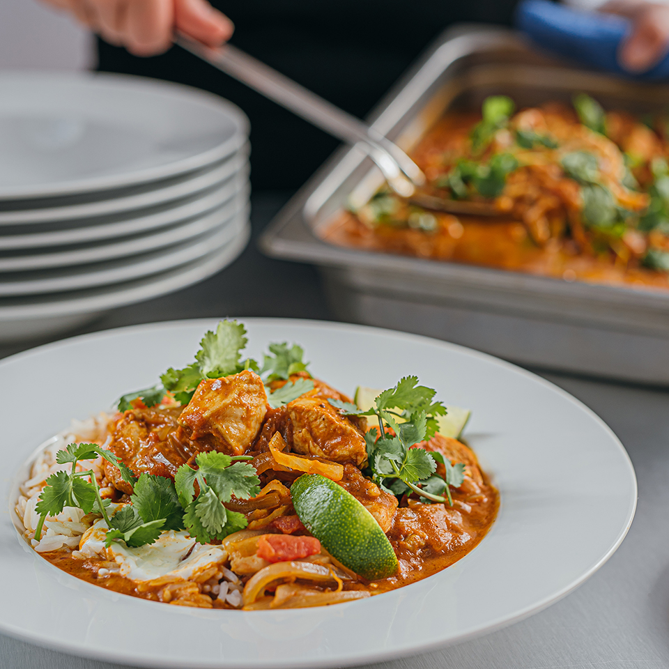 Tomato-Coconut Chicken Curry, a delicious recipe by Lassonde Food Service